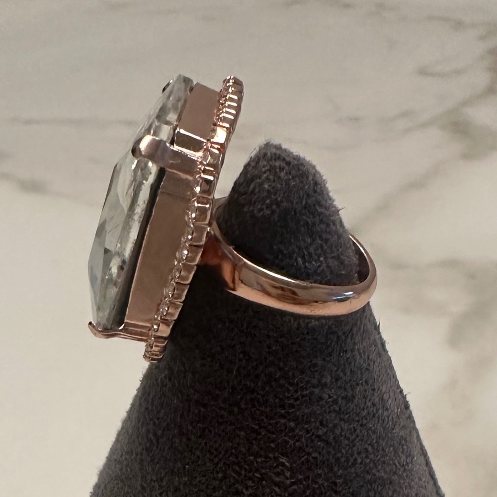 REBEKAH PRICE - Statement Square Crystal Ring in Rose Gold Plated Square Ring - Picture 4 of 12